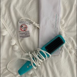 Moroccan Oil smooth style ceramic heated brush never used